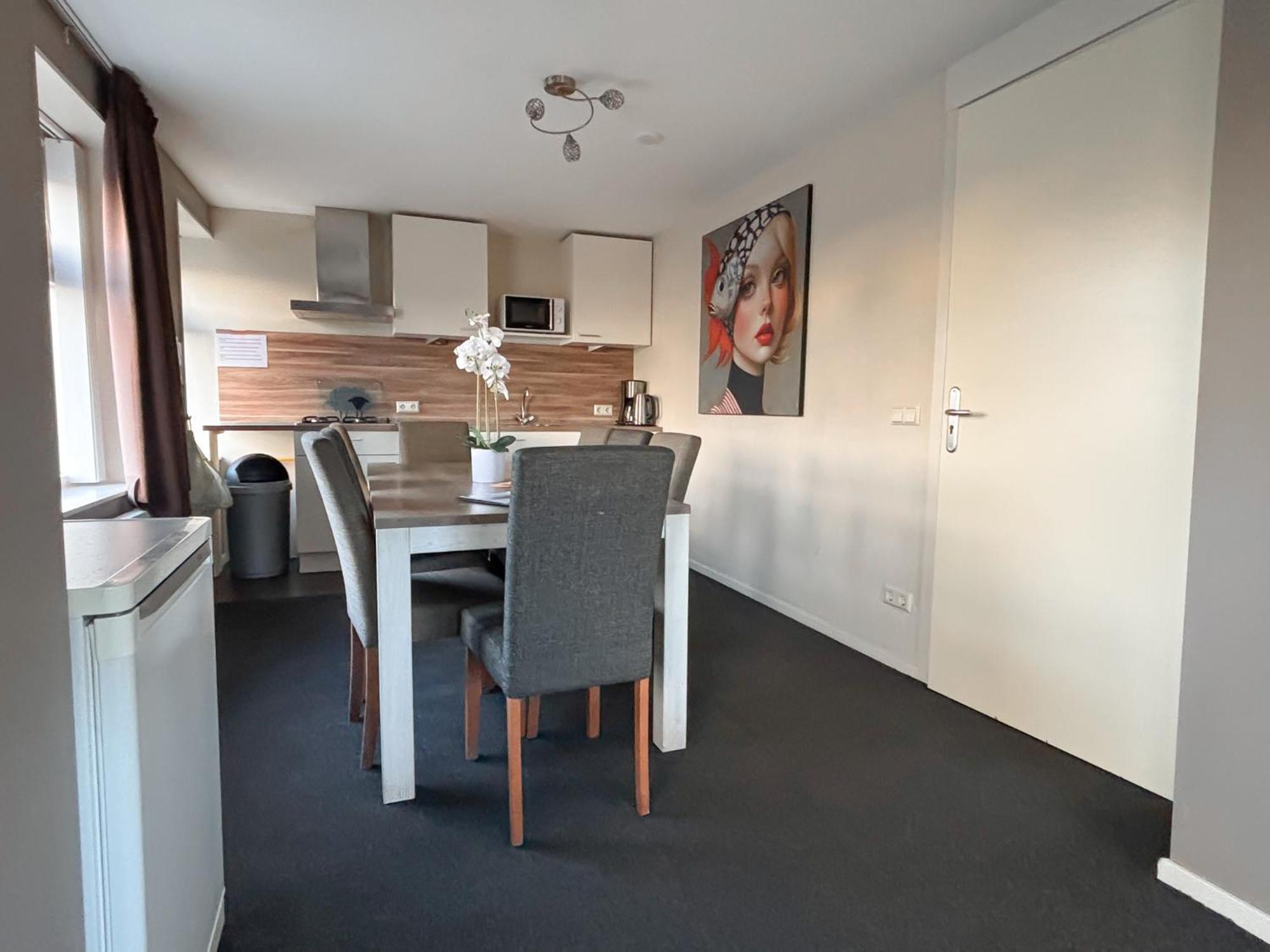 Hotel Visserslust Rooms, Apartments And Houseboats