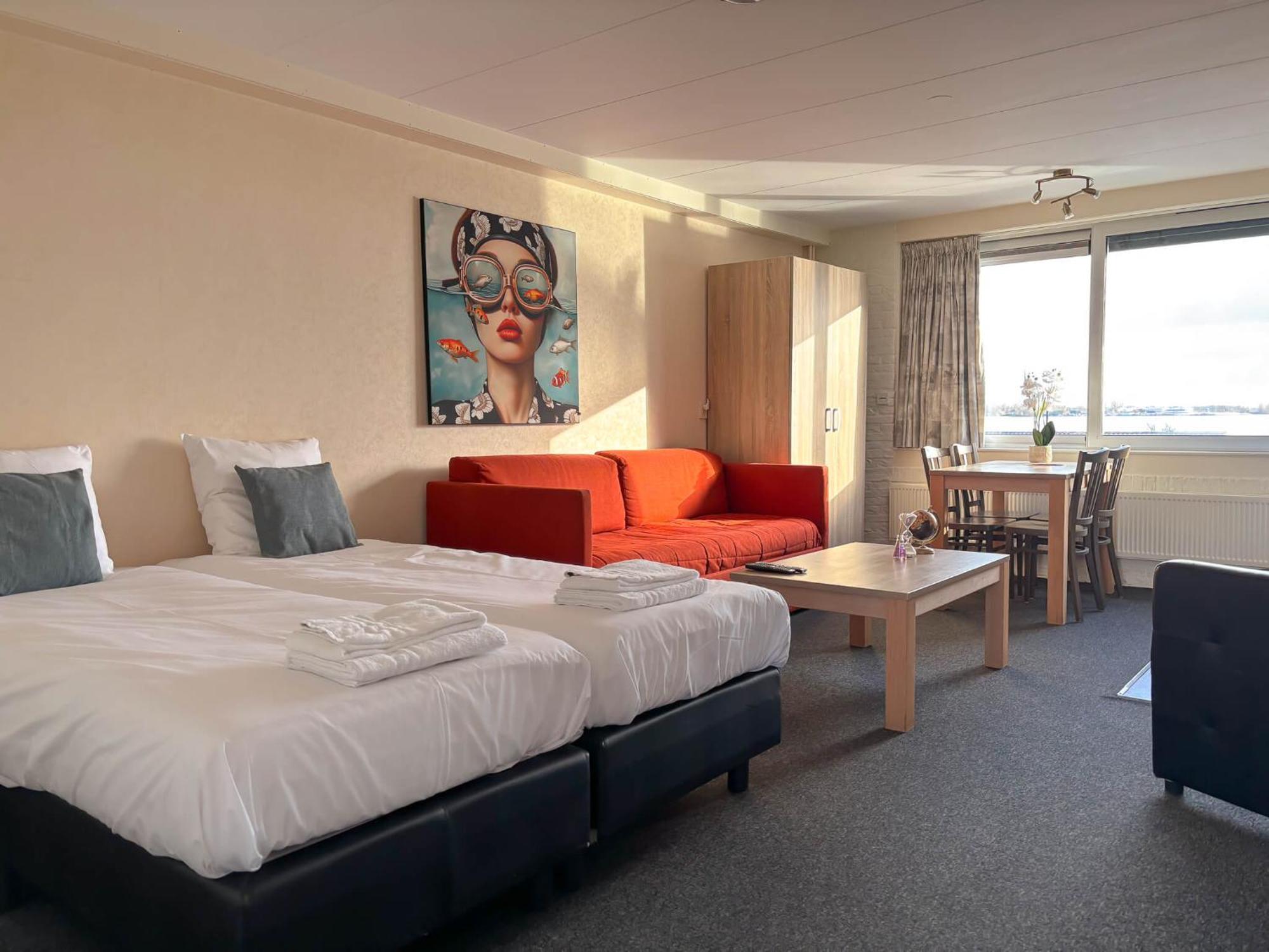 Hotel Visserslust Rooms, And Houseboats Vinkeveen