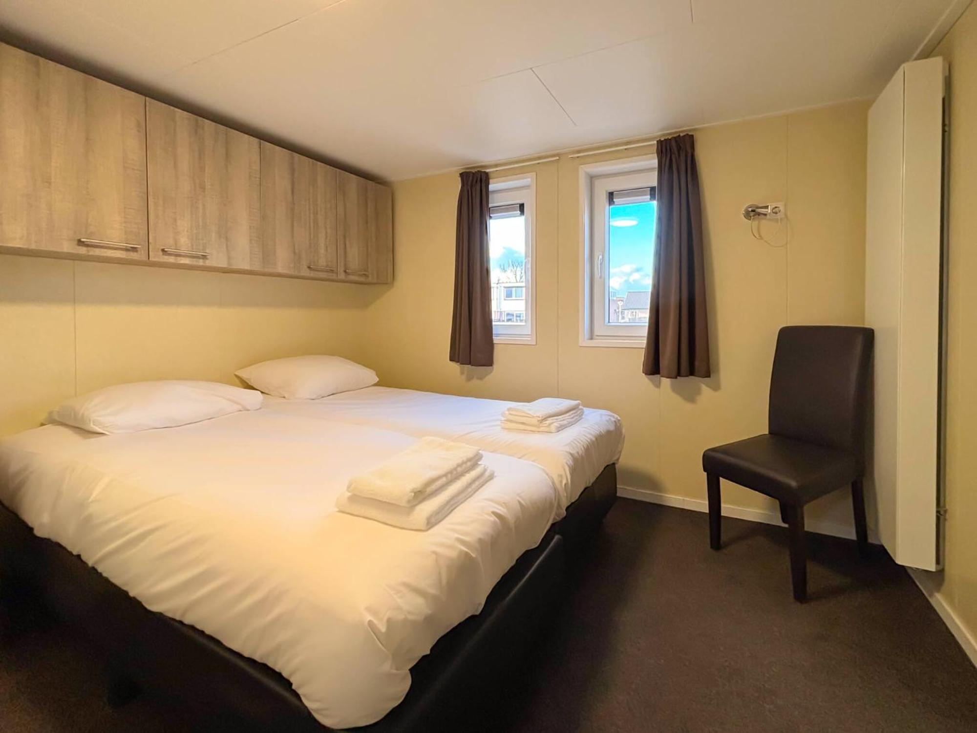 Hotel Visserslust Rooms, And Houseboats 3*