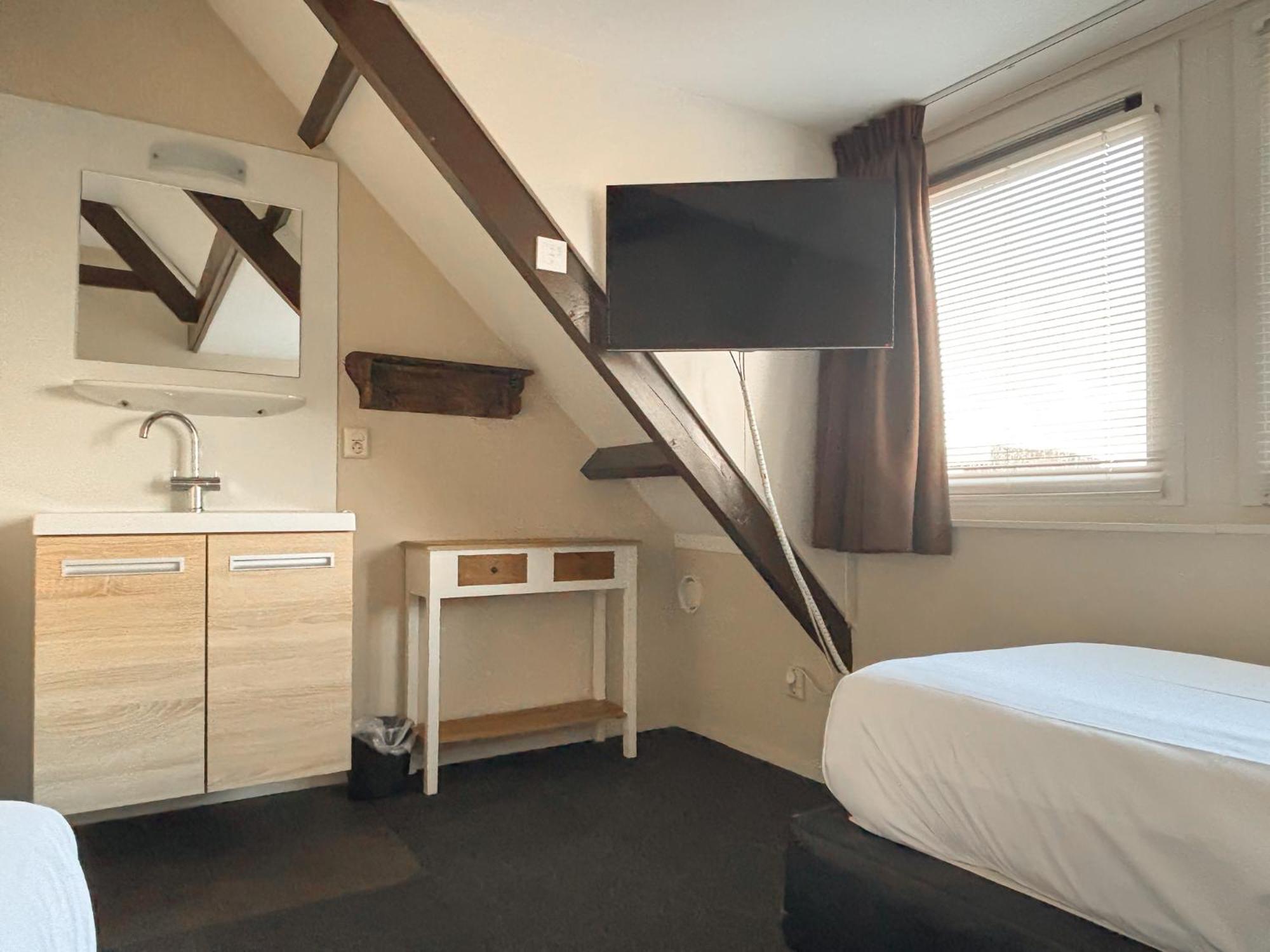 Visserslust Rooms, And Houseboats Hotel