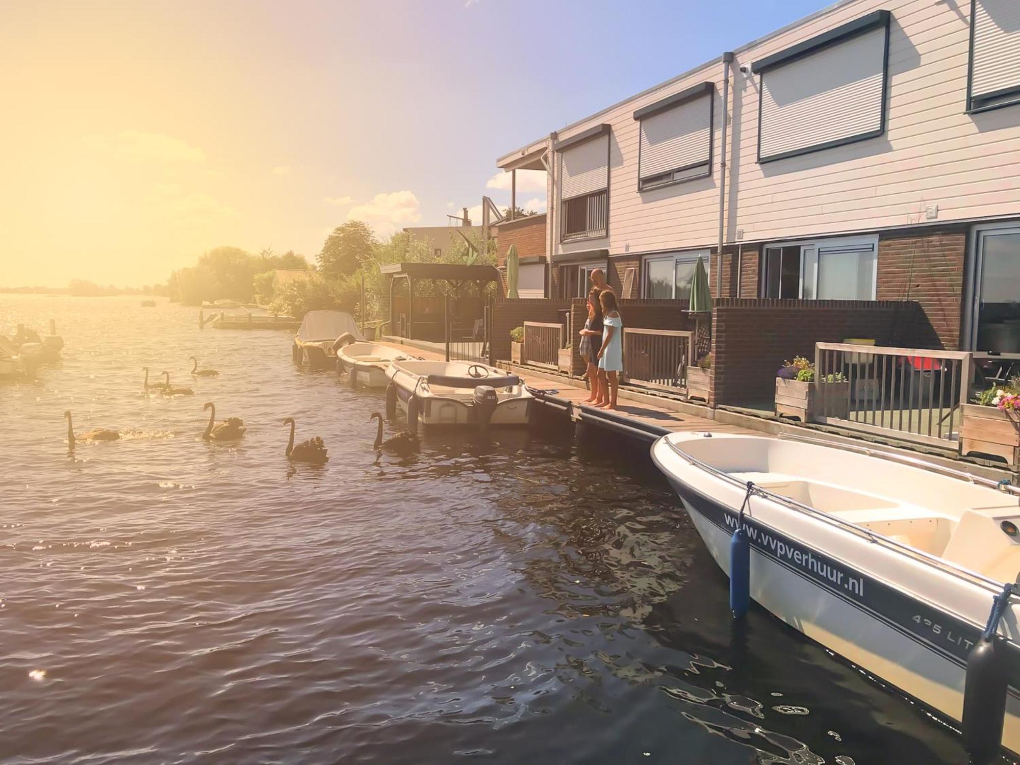 Hotel Visserslust Rooms, And Houseboats Vinkeveen