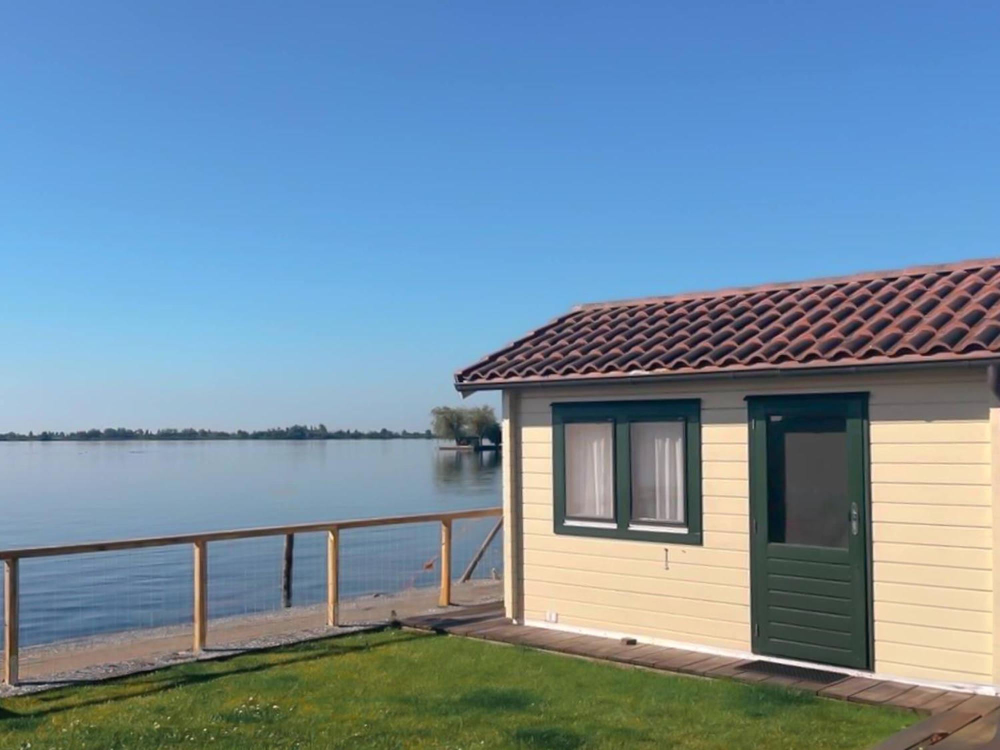 Visserslust Rooms, And Houseboats 3*