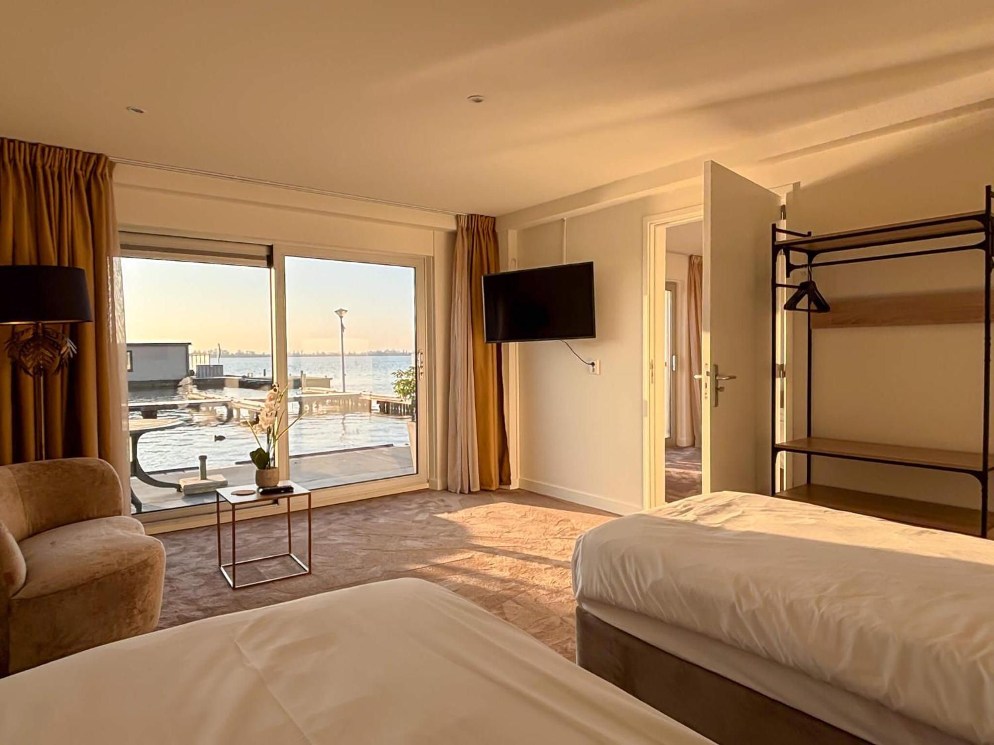 Hotel Visserslust Rooms, And Houseboats Vinkeveen